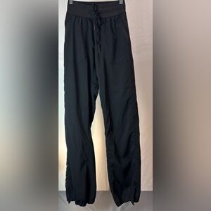 Lululemon Women Dance Studio Mid Rise Crop Pants Size 4 Black Stretch Athleisure